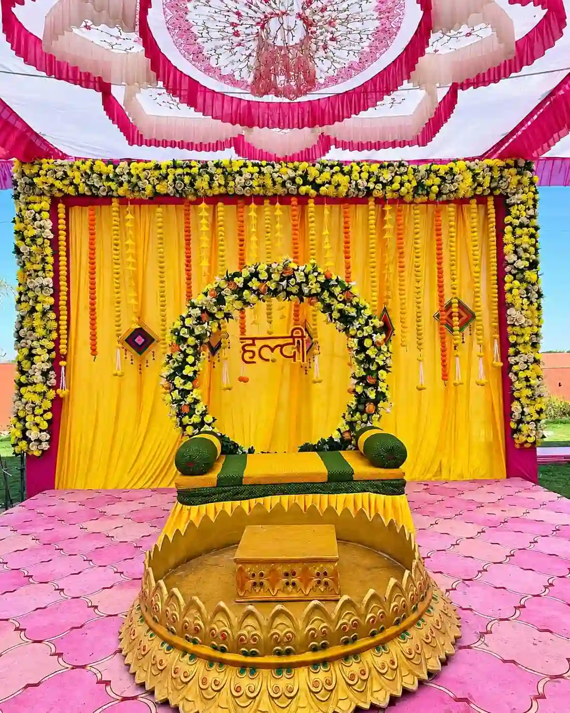 balloon decoration Grand  Haldi floral stage 